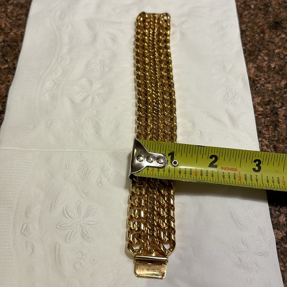 GUY LAROCHE LADIES GOLD TONE WIDE CHAIN BRACELET-VINTAGE - Picture 9 of 9